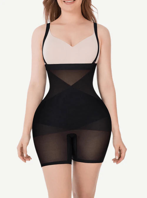 Оформящ боди-шорт с регулируеми презрамки и висока талия